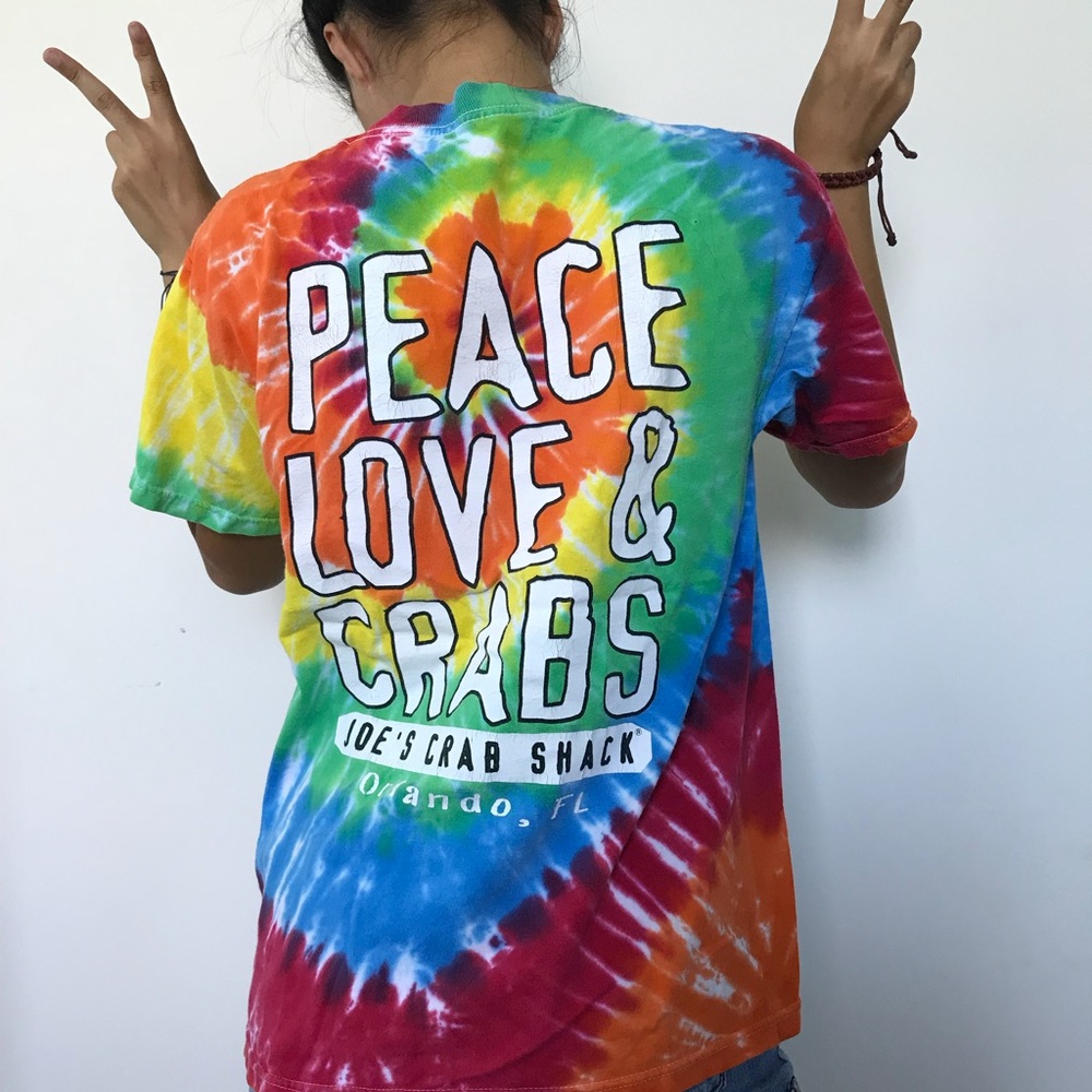 Joe’s Crab Shack Rainbow Tie Dye T-Shirt